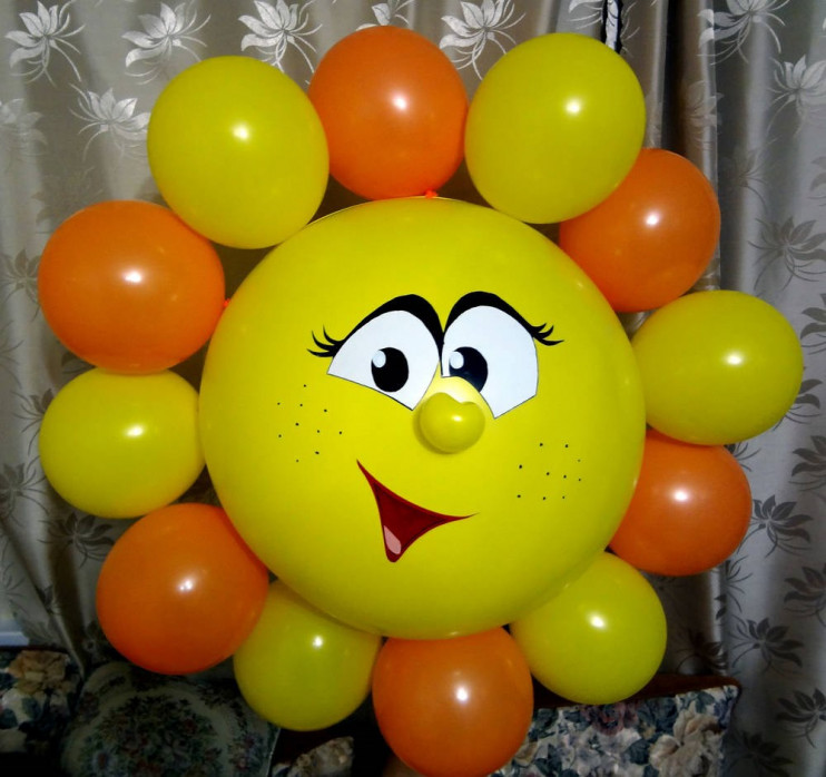 Фигура из шаров Солнышко с бантиком