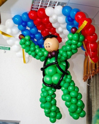 Фигура из шаров Парашютист