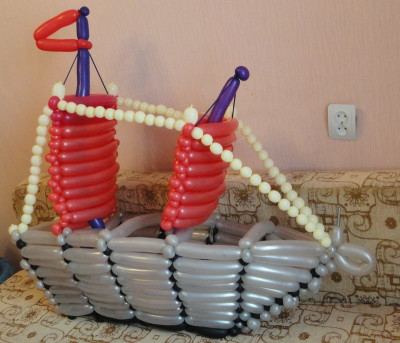 Фигура из шаров Корабль